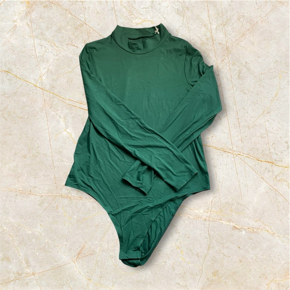 NWT A New Day Green Long Sleeve Bodysuit
